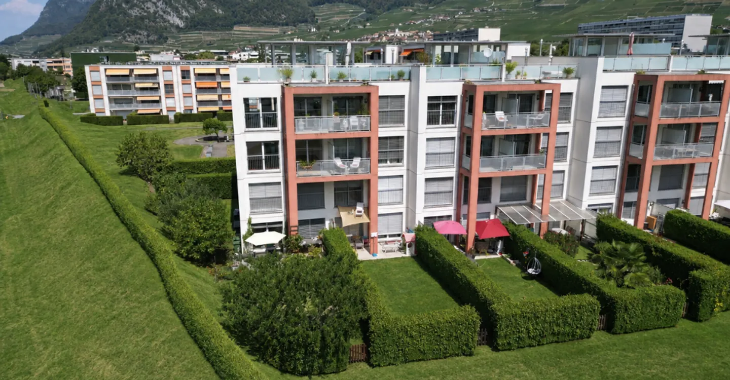136 m² duplex with terrace and view of the Dents du Midi, in the heart of Aigle - Photo 1 of 13