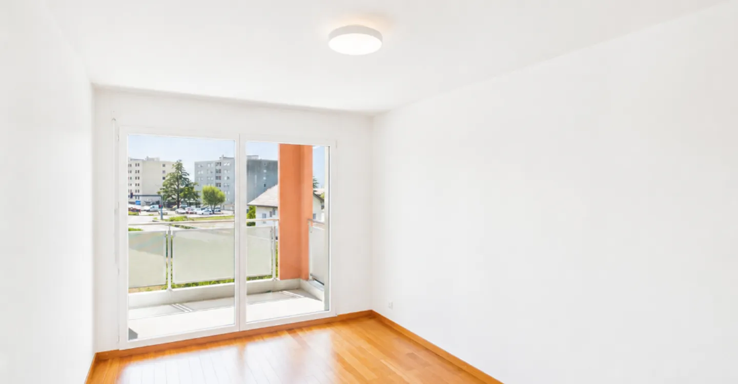 136 m² duplex with terrace and view of the Dents du Midi, in the heart of Aigle - Photo 9 of 13
