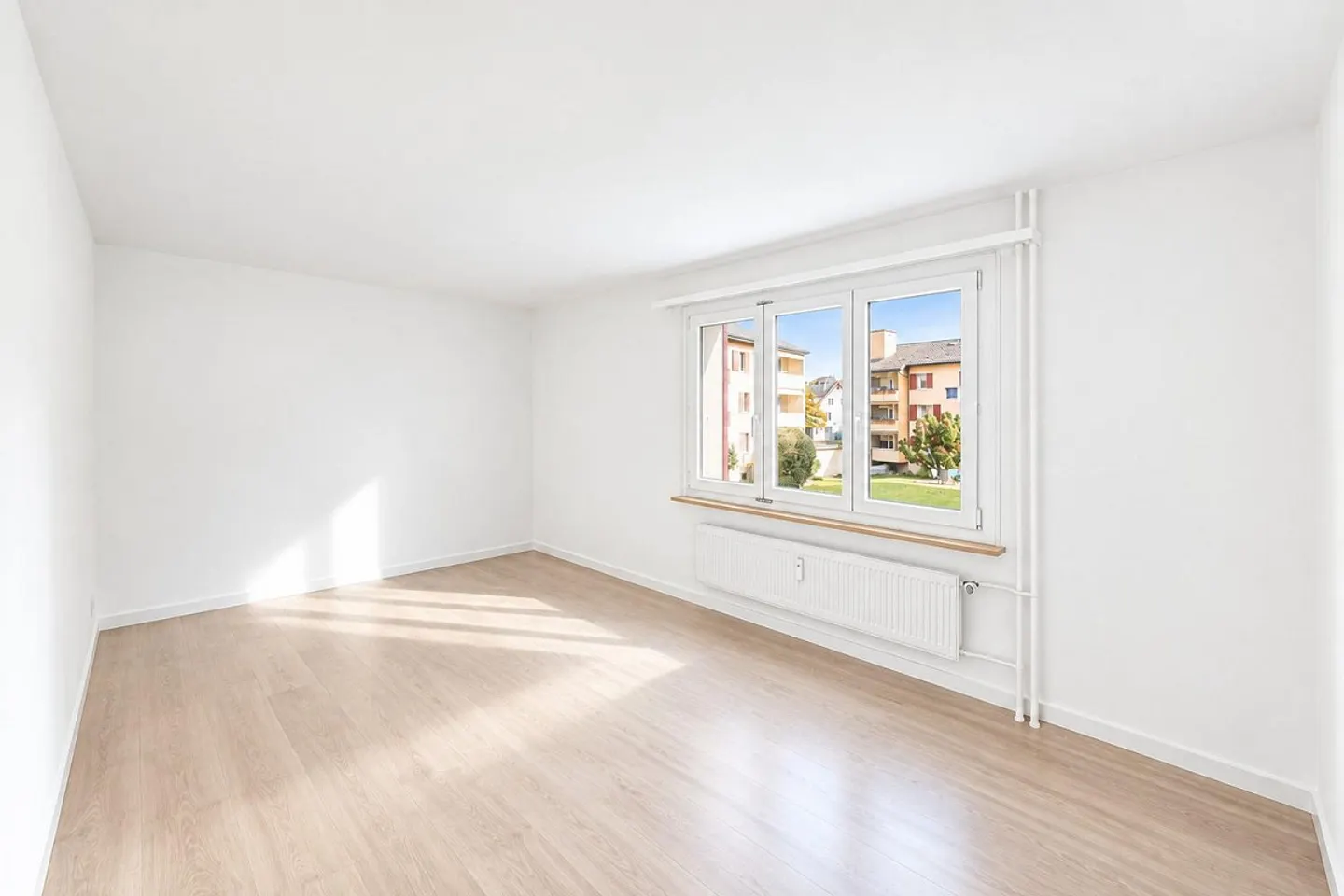 Appartement moderne fraîchement rénové à louer - Photo 4 sur 8