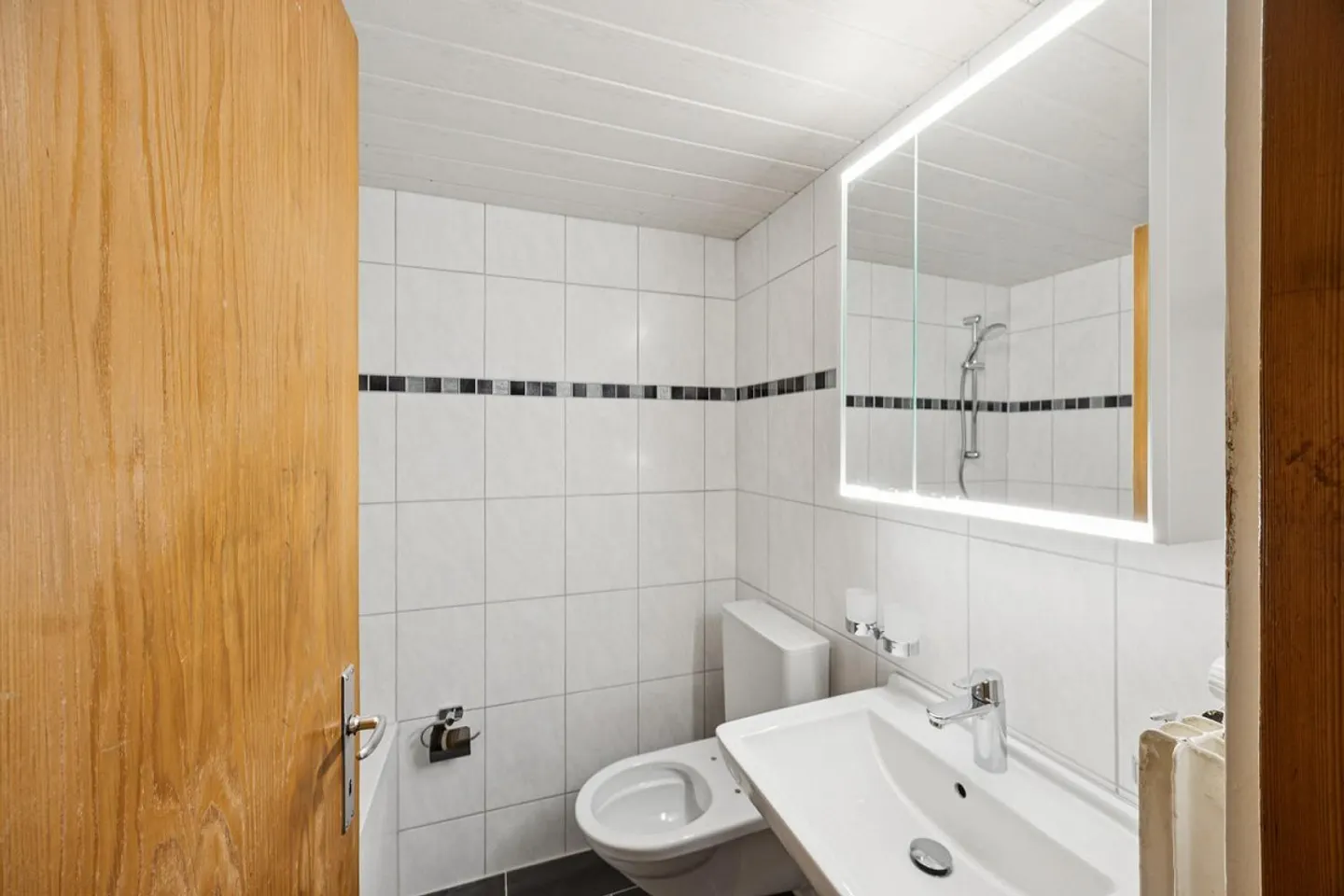 Appartement moderne fraîchement rénové à louer - Photo 6 sur 8