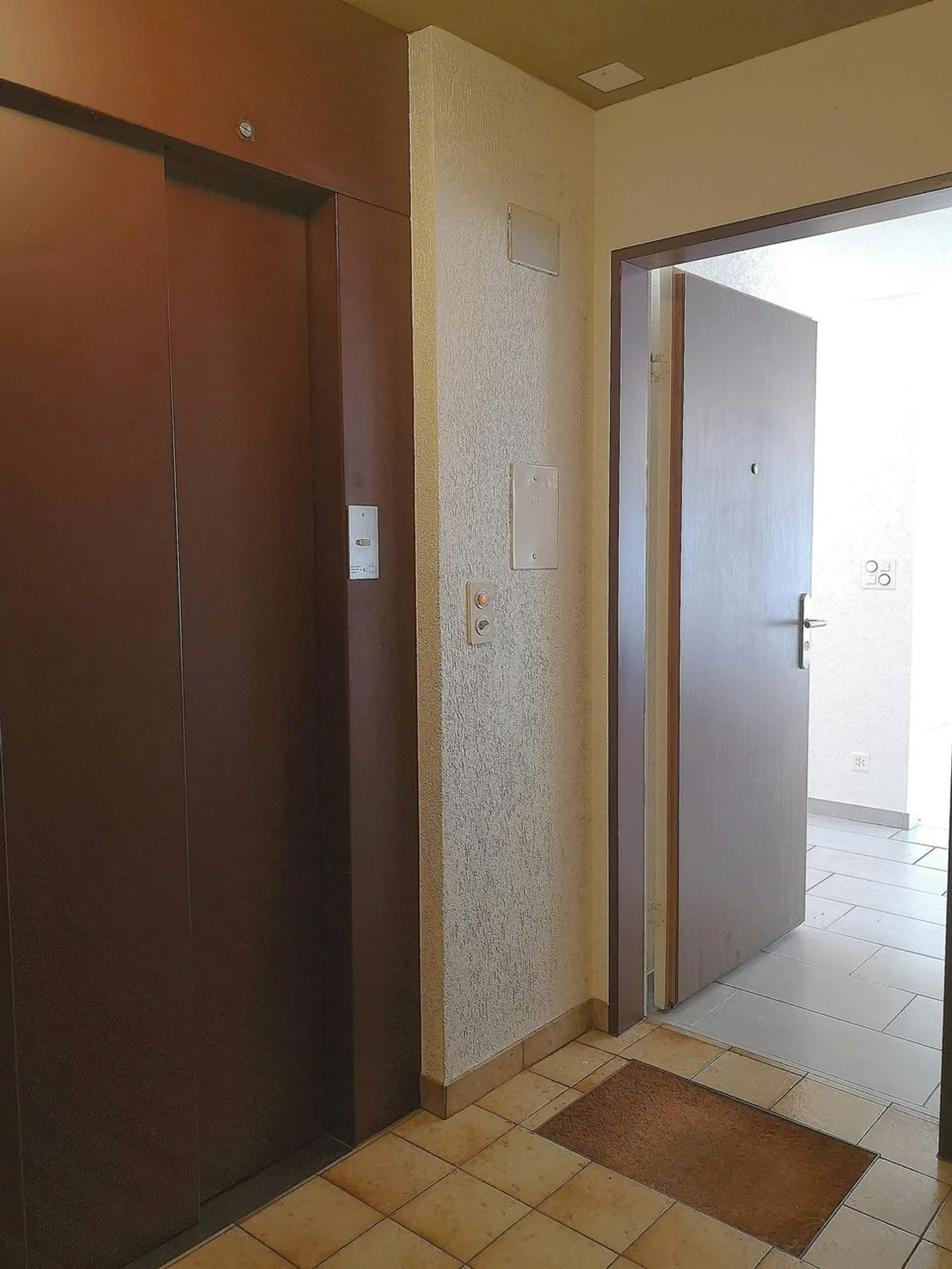 Price reduced: apartment with terrace and open kitchen in the C district - Photo 5 of 13