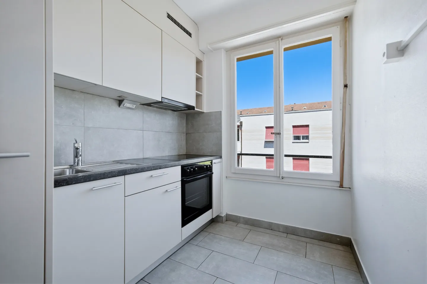 Grazioso Studio con Balcone - Foto 2 di 8