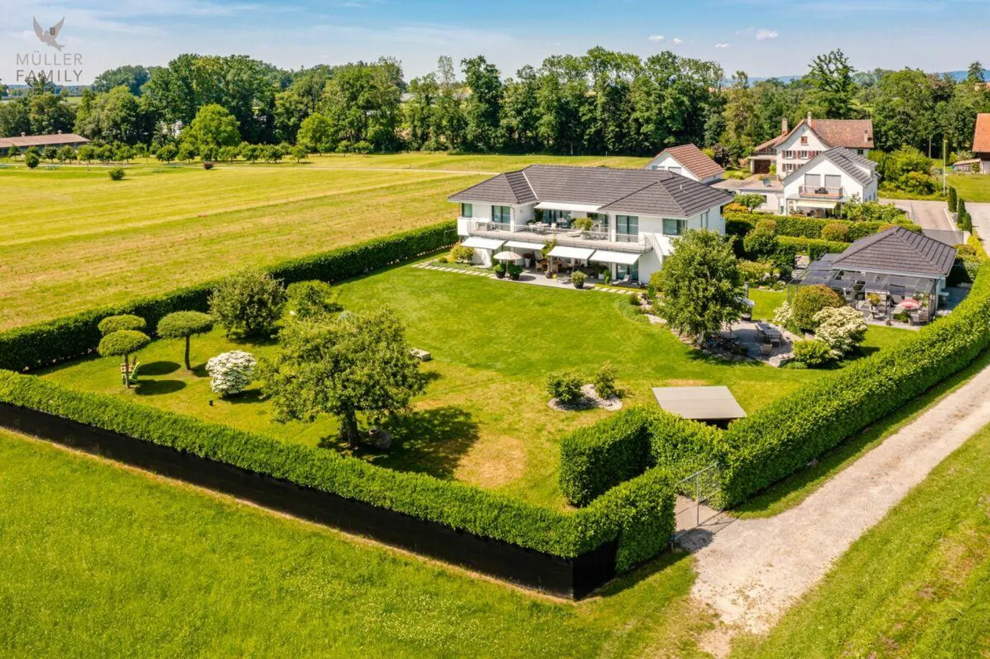 Imponente villa di campagna di lusso con vista mozzafiato sul Säntis - Foto 2 di 13