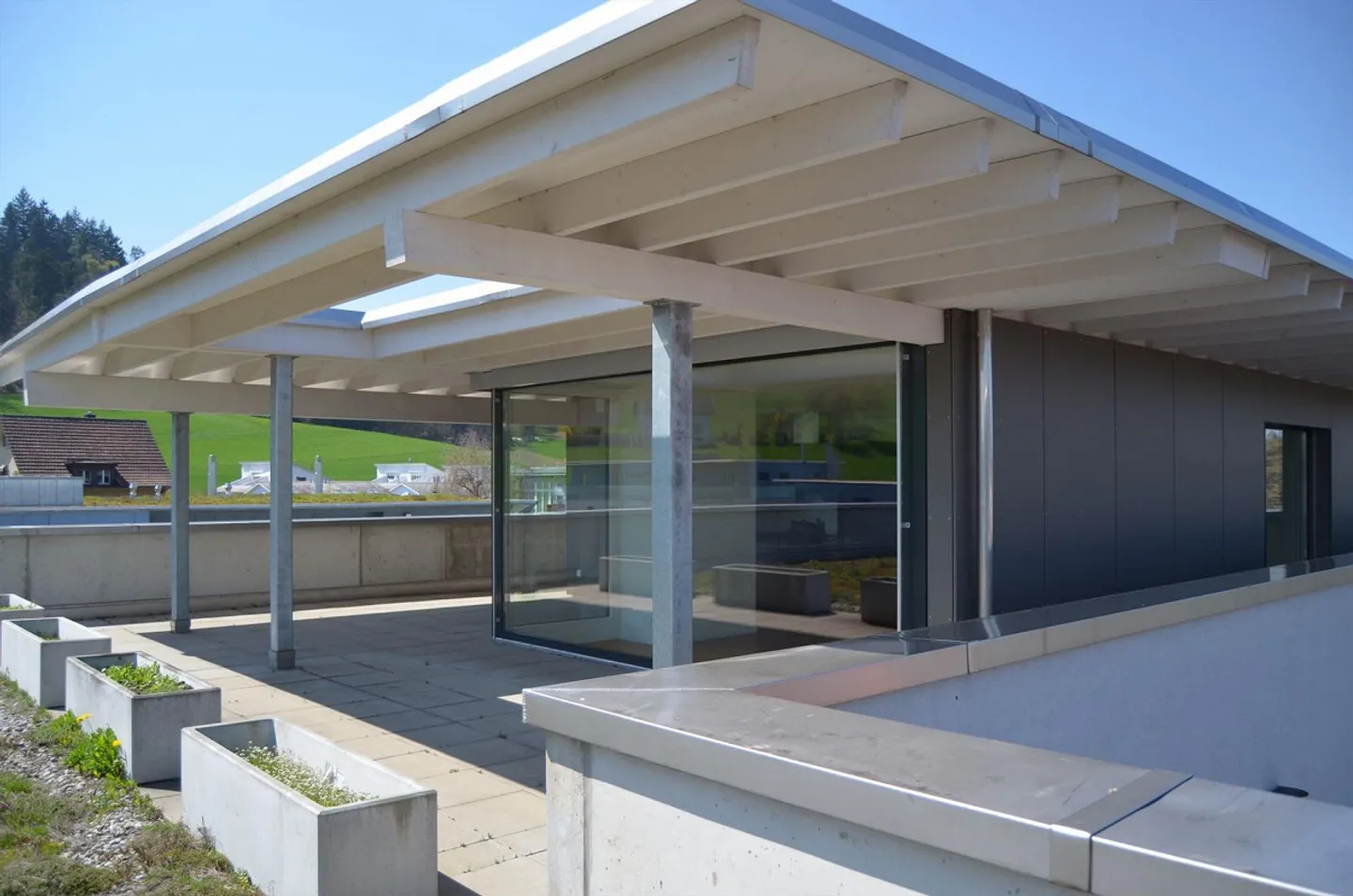 Stunning Penthouse Apartment in Burgdorf - Photo 9 of 10