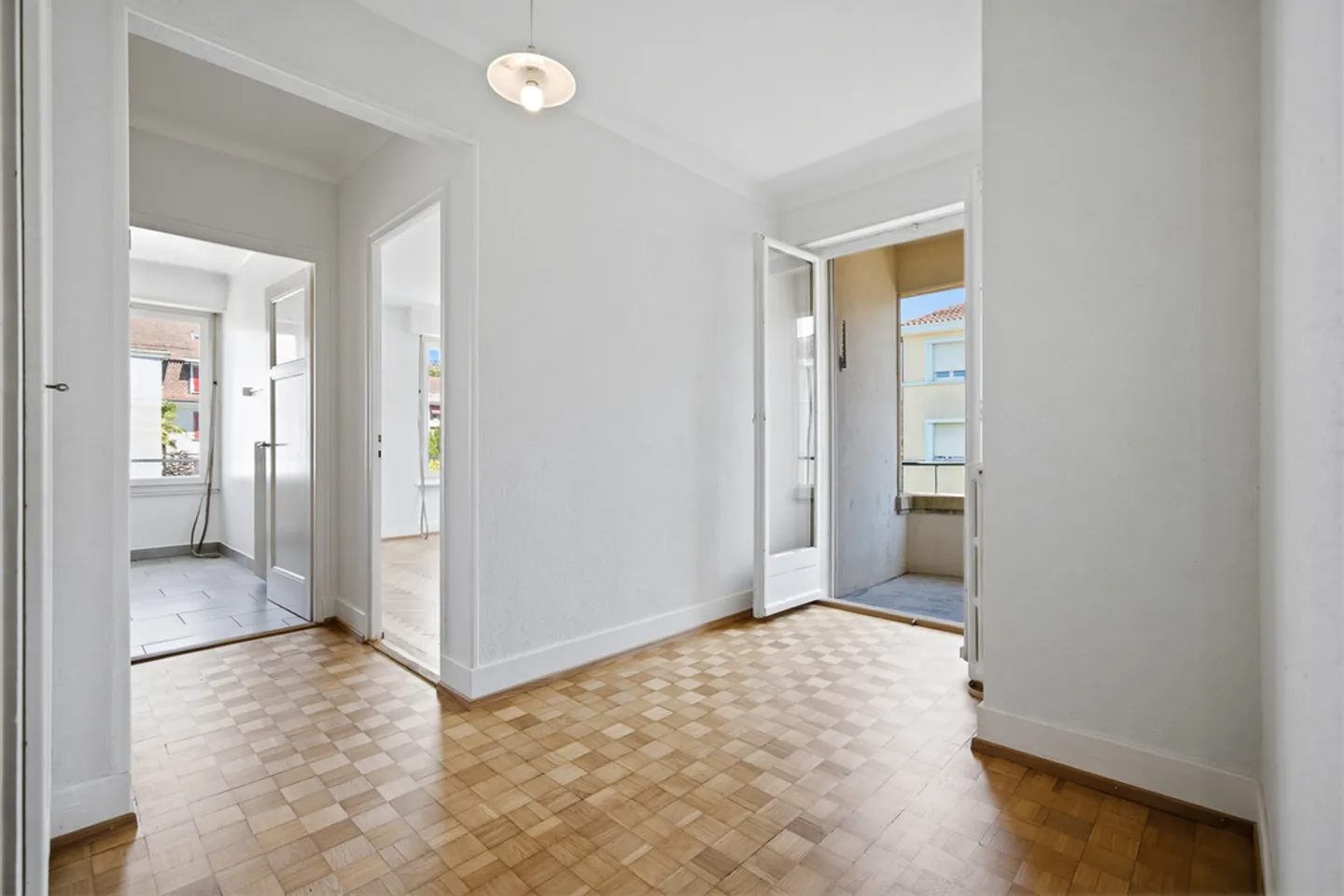 Grazioso Studio con Balcone - Foto 4 di 8