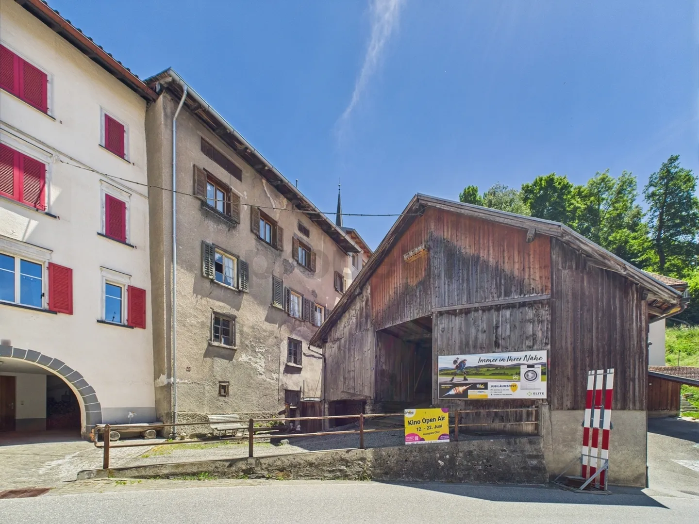 Zwei charmante Häuser mit Stall in Tamins GR  ideal für Familien, Kreative und Naturliebhaber - Foto 11 von 13