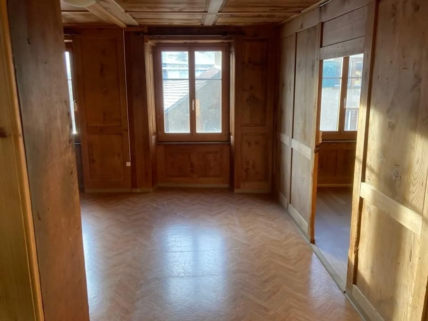 Zwei charmante Häuser mit Stall in Tamins GR  ideal für Familien, Kreative und Naturliebhaber - Foto 7 von 13