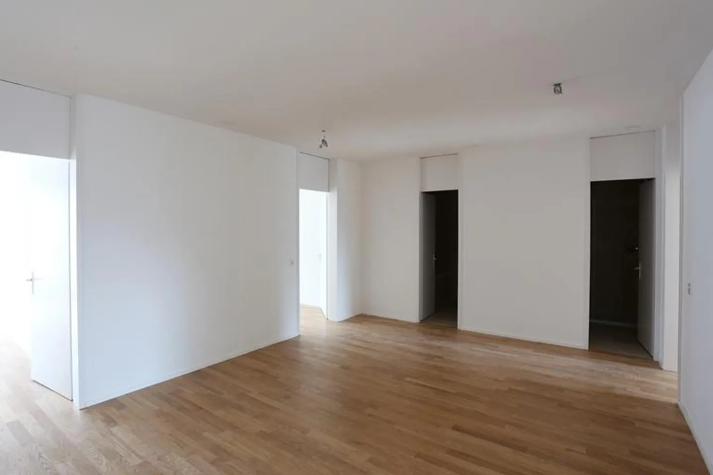Appartement moderne de 5,5 pièces près des Langen Erlen - Photo 2 sur 8