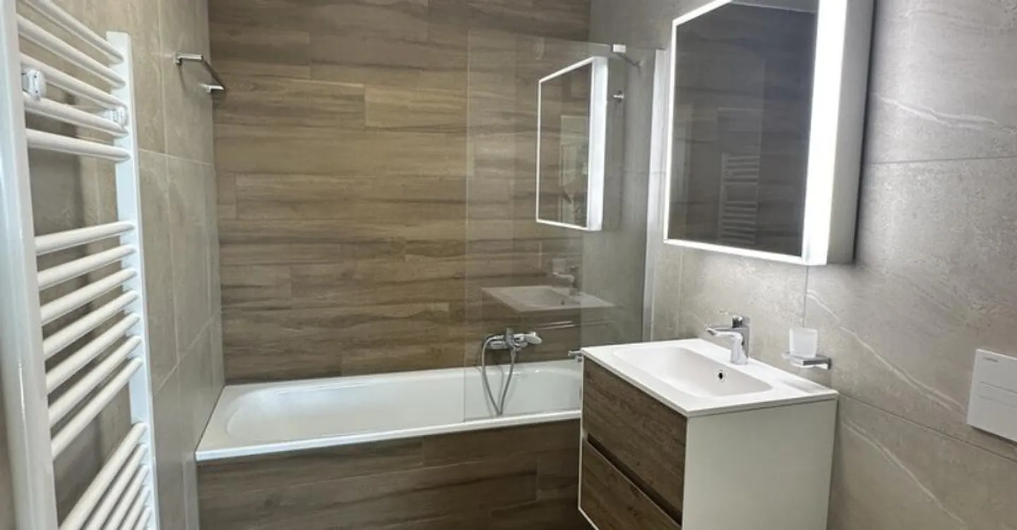 Charming 2.5-Room Apartment - Photo 3 of 10