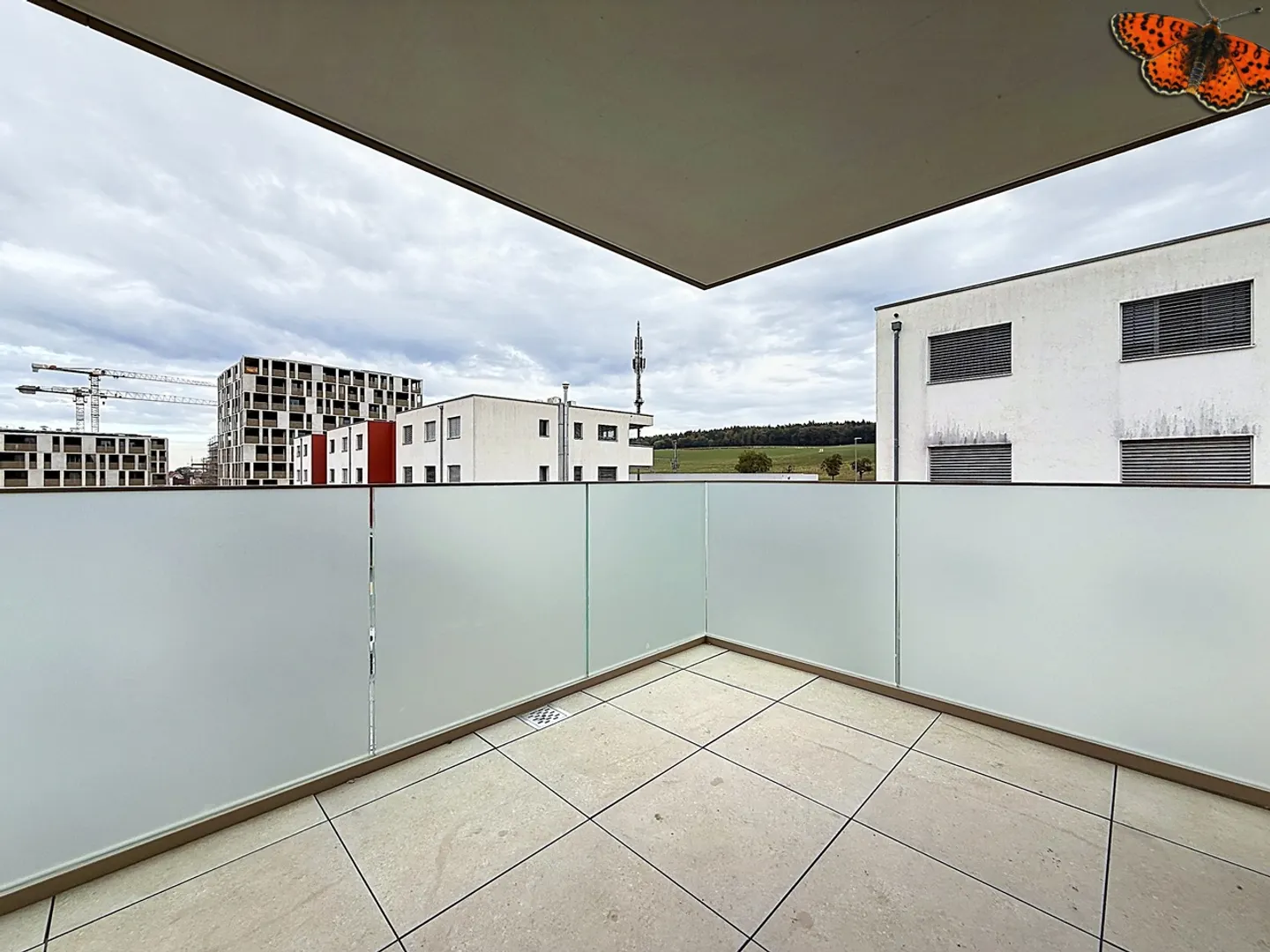 Appartement moderne avec balcon - Photo 4 sur 11