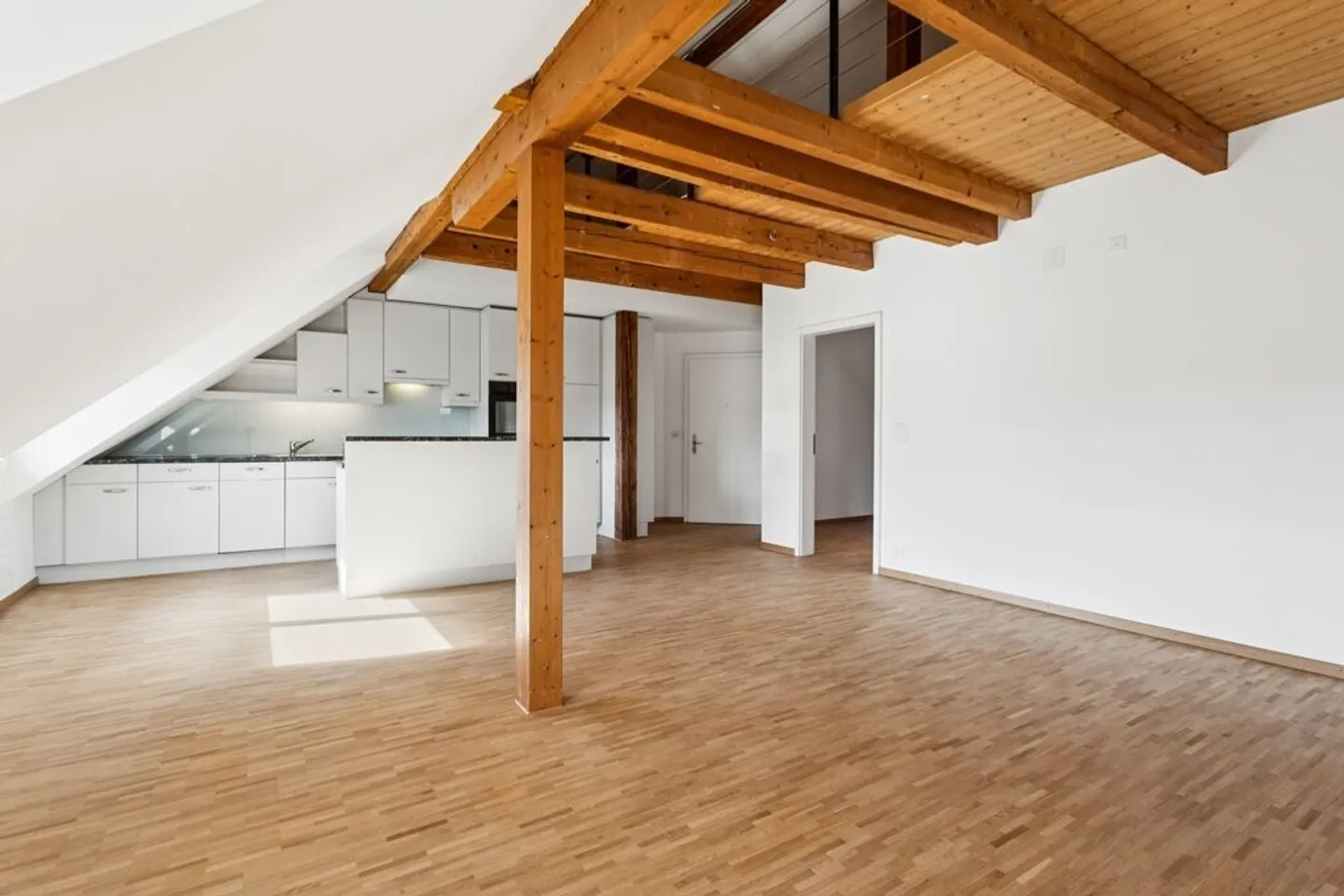 Cozy Attic Apartment for Comfort - Photo 2 of 11