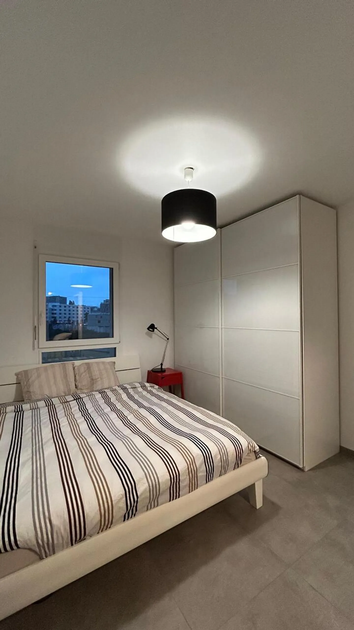 Möblierte 2.5-Zimmer-Dachwohnung mit Terrasse - Foto 8 von 16