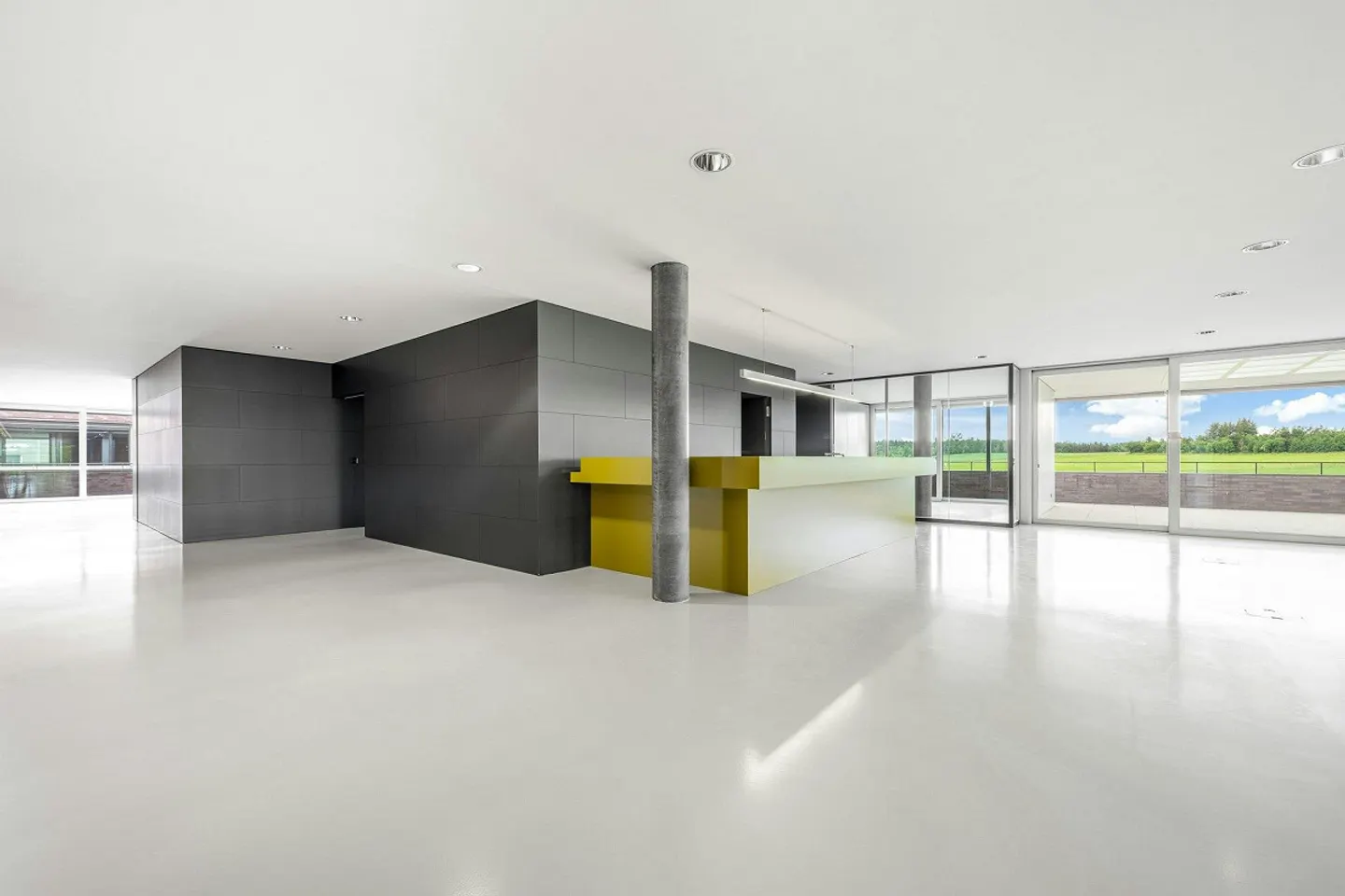 High-quality production and office building between Brüttiseller Kre... - Photo 4 of 13