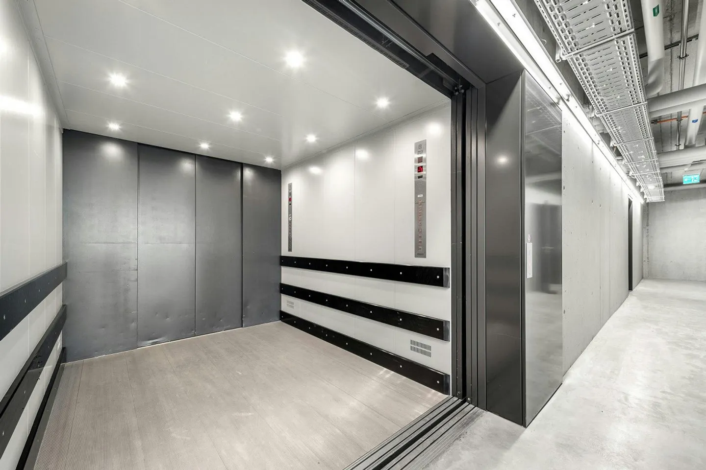 High-quality production and office building between Brüttiseller Kre... - Photo 9 of 13