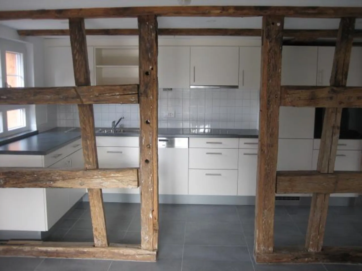 Dreamlike 3.5 Room Apartment in Renovated Timber House - Photo 5 of 8