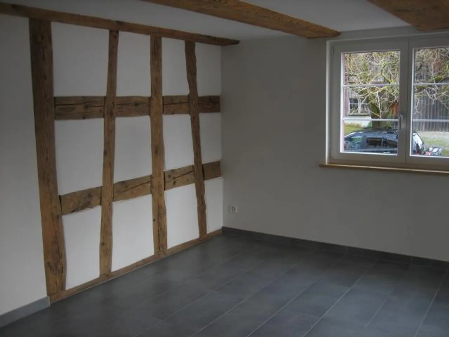 Dreamlike 3.5 Room Apartment in Renovated Timber House - Photo 7 of 8