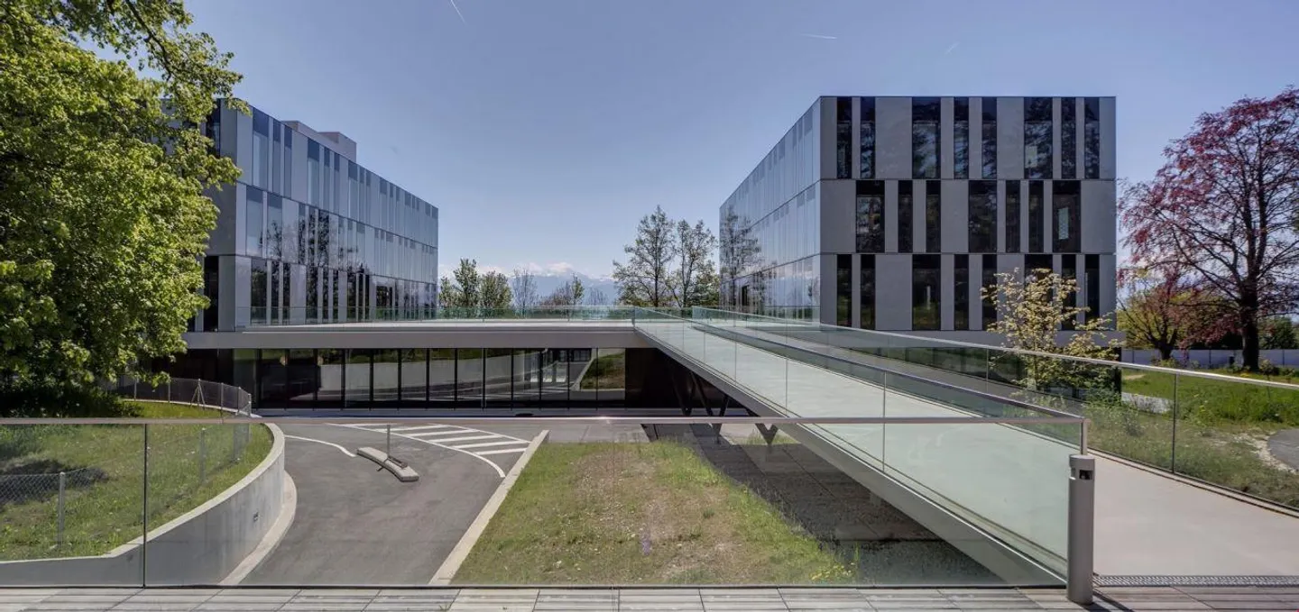 Modernes Büro in Seenähe - Foto 1 von 10