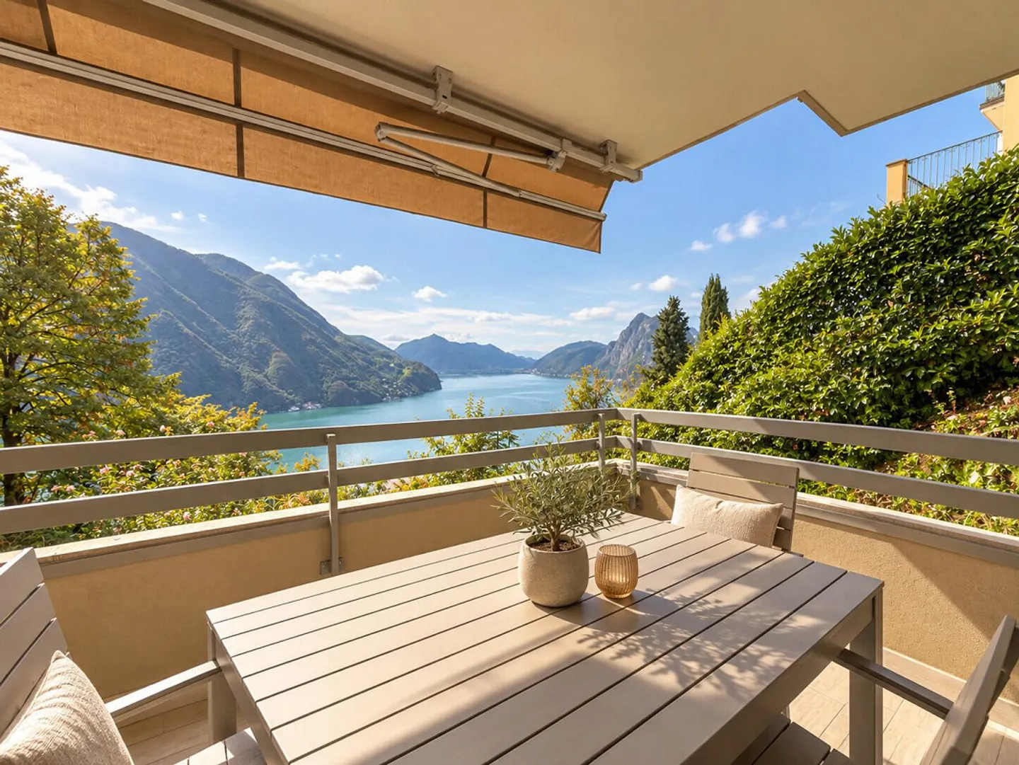 ÉLÉGANT 3.5 PIÈCES AVEC TERRASSE ET VUE SUR LE LAC À RUVIGLIANA - Photo 1 sur 10