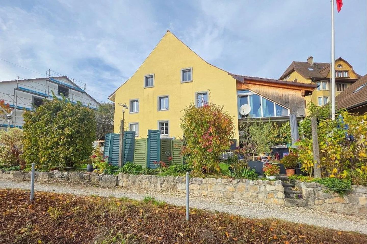 Casa con 9 stanze - Foto 1 di 13