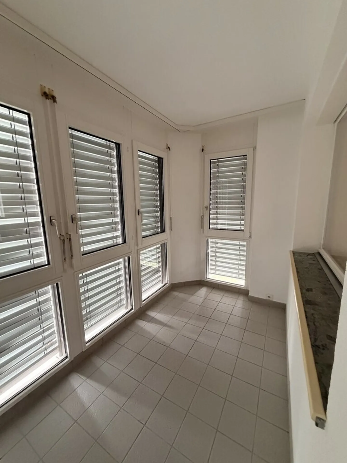 Spacious 3.5 rooms near Lake Geneva - Photo 5 of 8