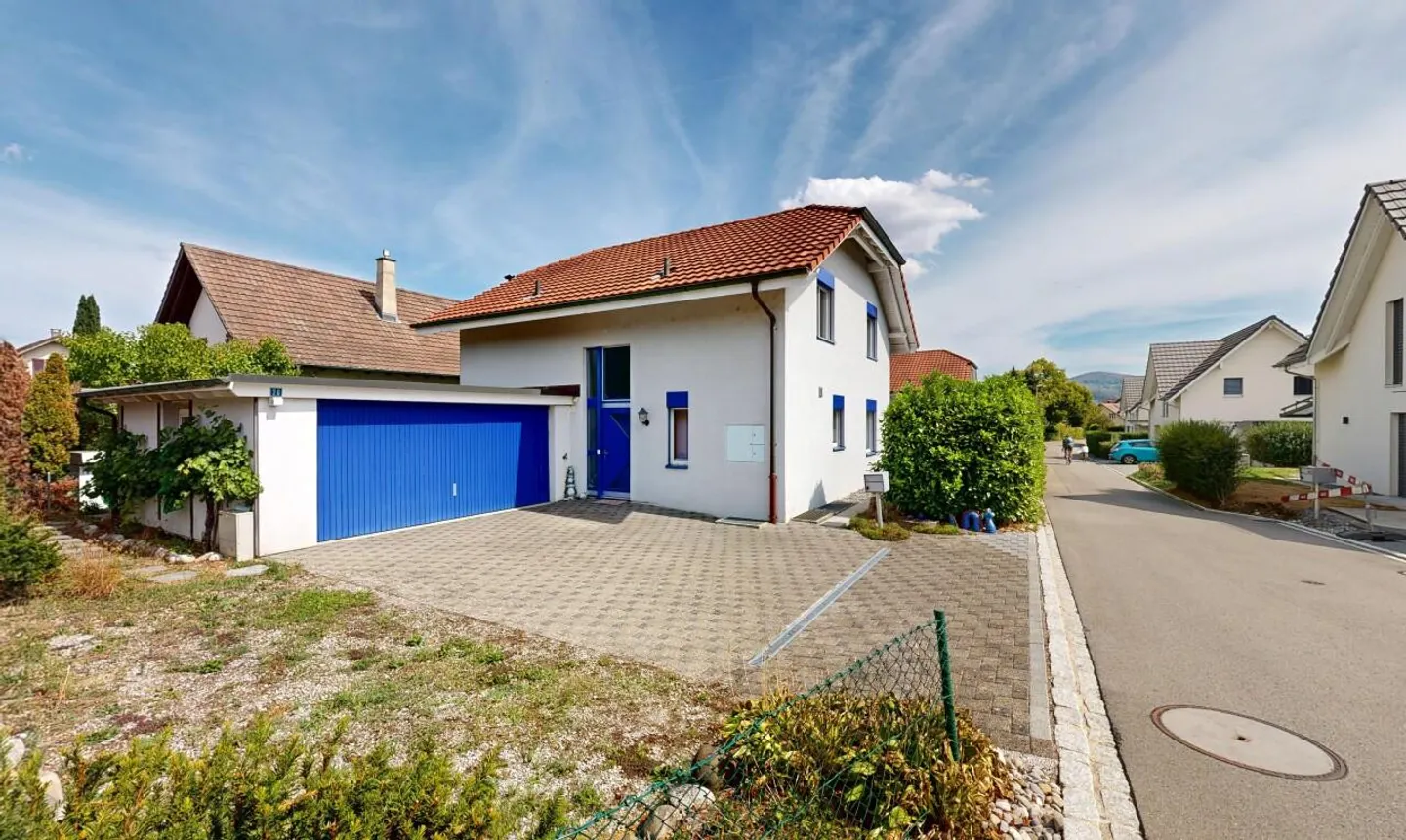 Grosszügiges Zuhause mit Garten, Garage und viel Raum - Foto 3 von 11