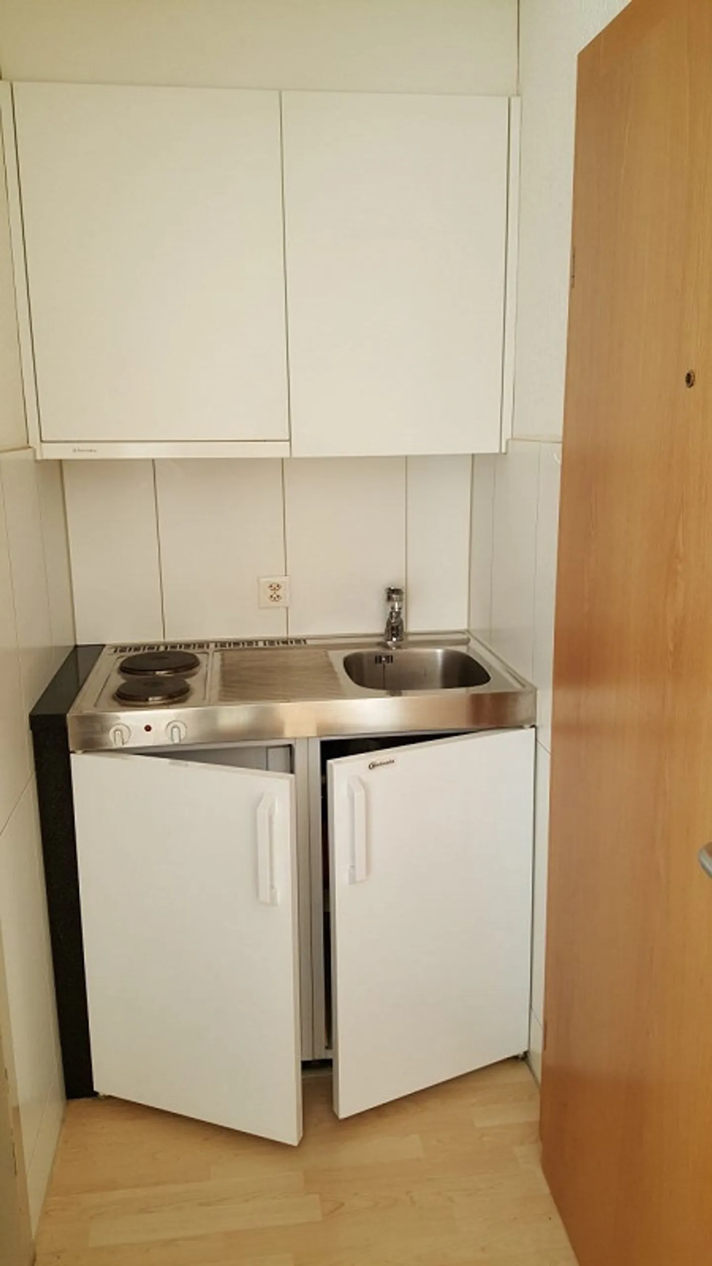 Un studio attrayant dans un emplacement central - Photo 2 sur 4