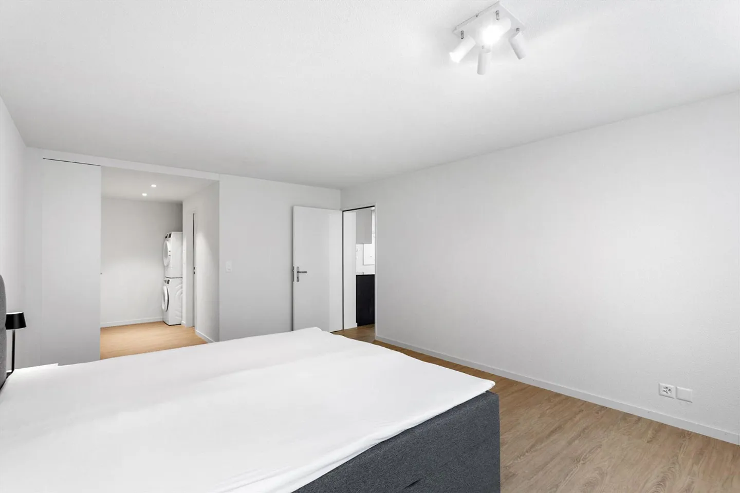 Modernes Möbliertes Apartment - Foto 9 von 19