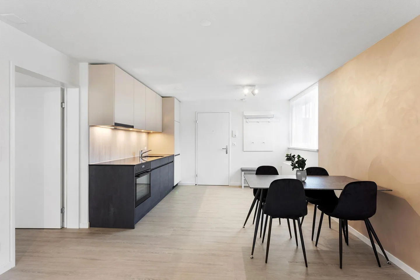 Modernes Möbliertes Apartment - Foto 11 von 19