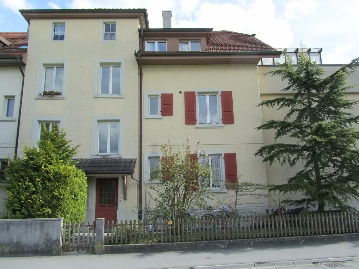 Apartment for rent - Photo 1 of 2