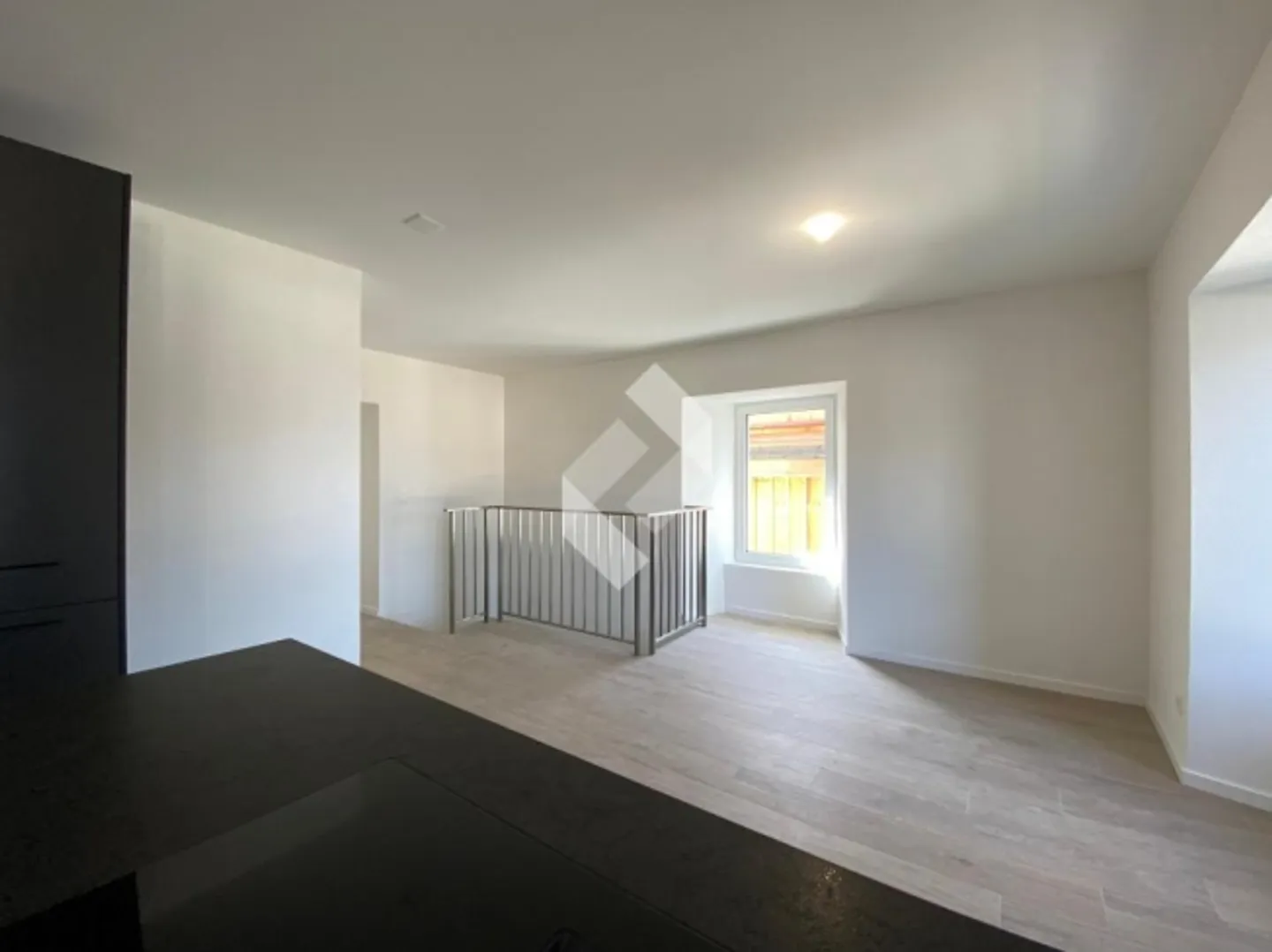Maisonette di 4,5 stanze + terreno edificabile di 400 m2 - Foto 5 di 13