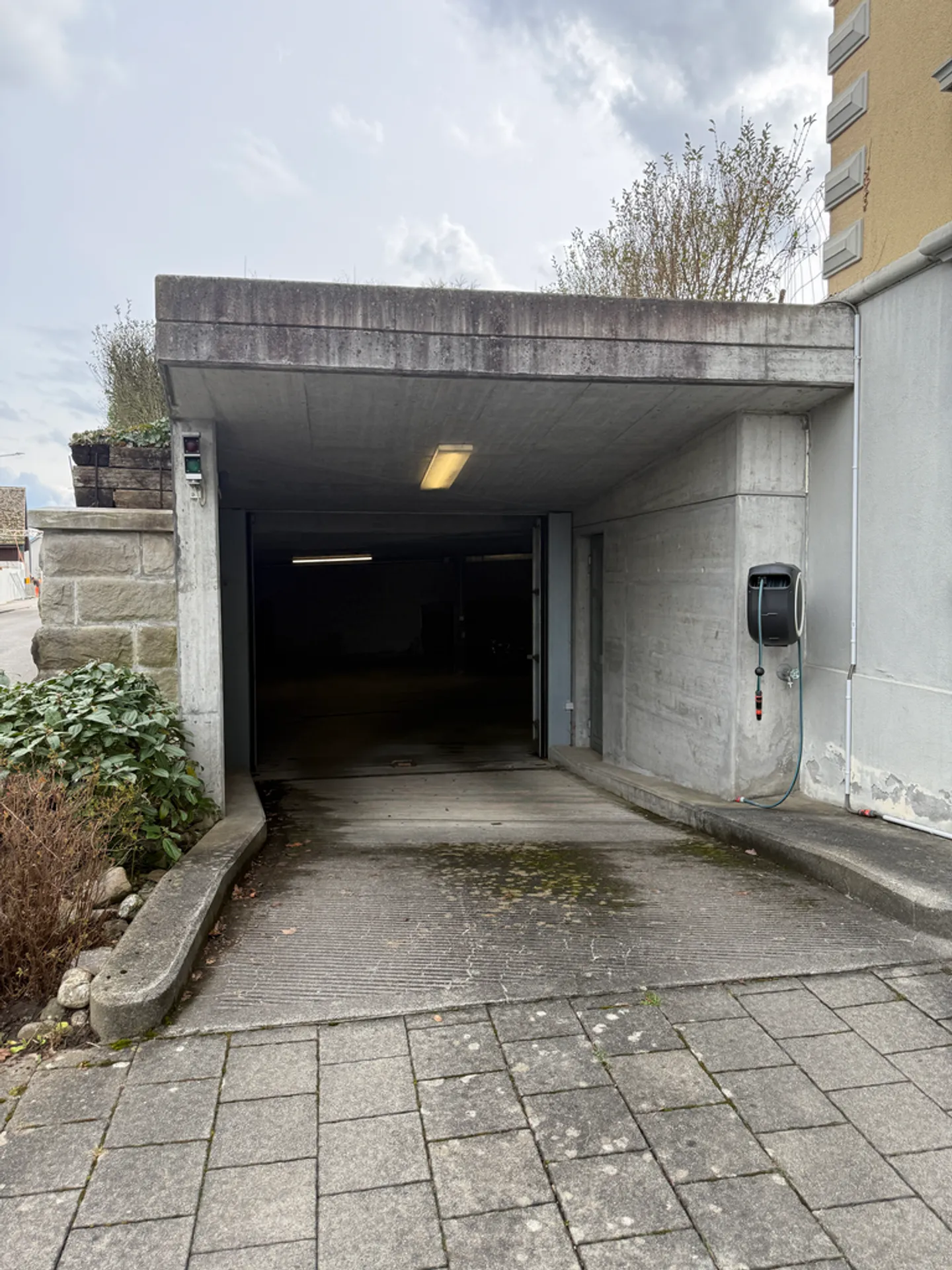 Place de parking souterraine - Photo 1 sur 7