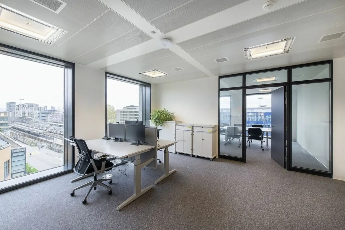 Bureaux modernes prêts à emménager directement à la gare d'Altstetten - Photo 3 sur 8