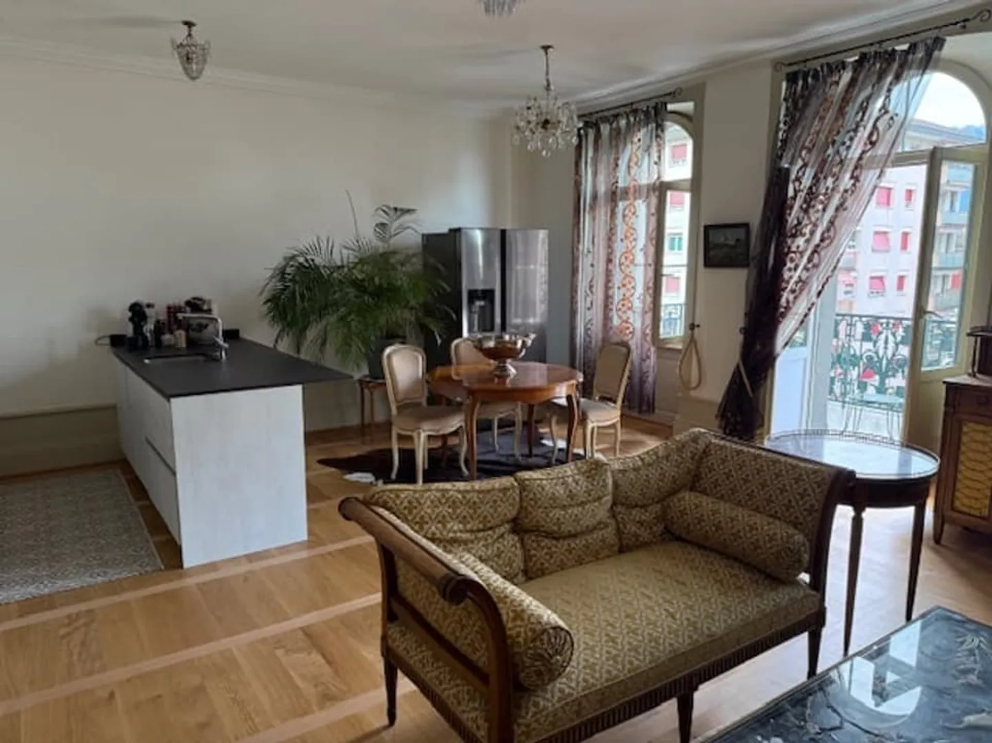 Vevey/Centre, appartement lumineux, hauts plafonds et balcon spacieux - Photo 8 sur 10