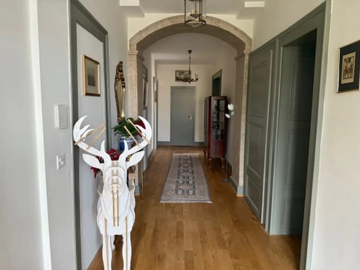 Vevey/Centre, appartement lumineux, hauts plafonds et balcon spacieux - Photo 3 sur 10