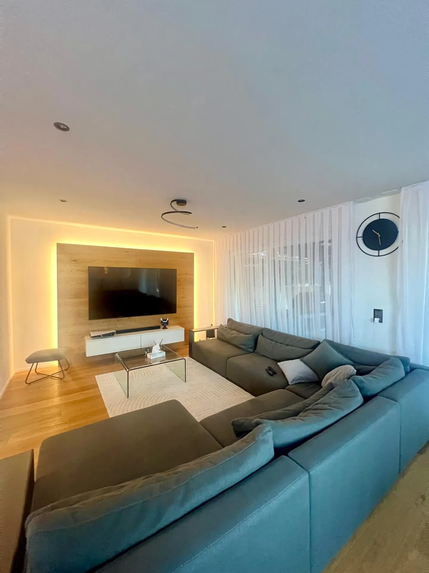 Modern Row House in Courtaman - Photo 1 of 7