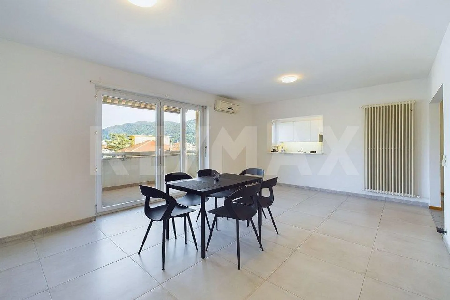 Appartamento confortevole di 3 ½ locali con vista illimitata - Foto 5 di 13