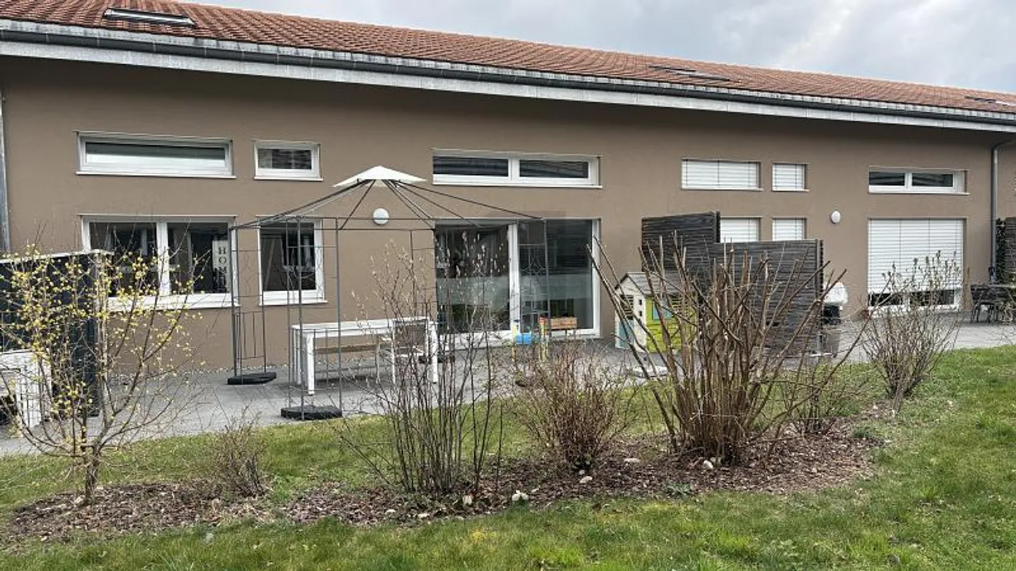 Stepped house for rent - Photo 4 of 6