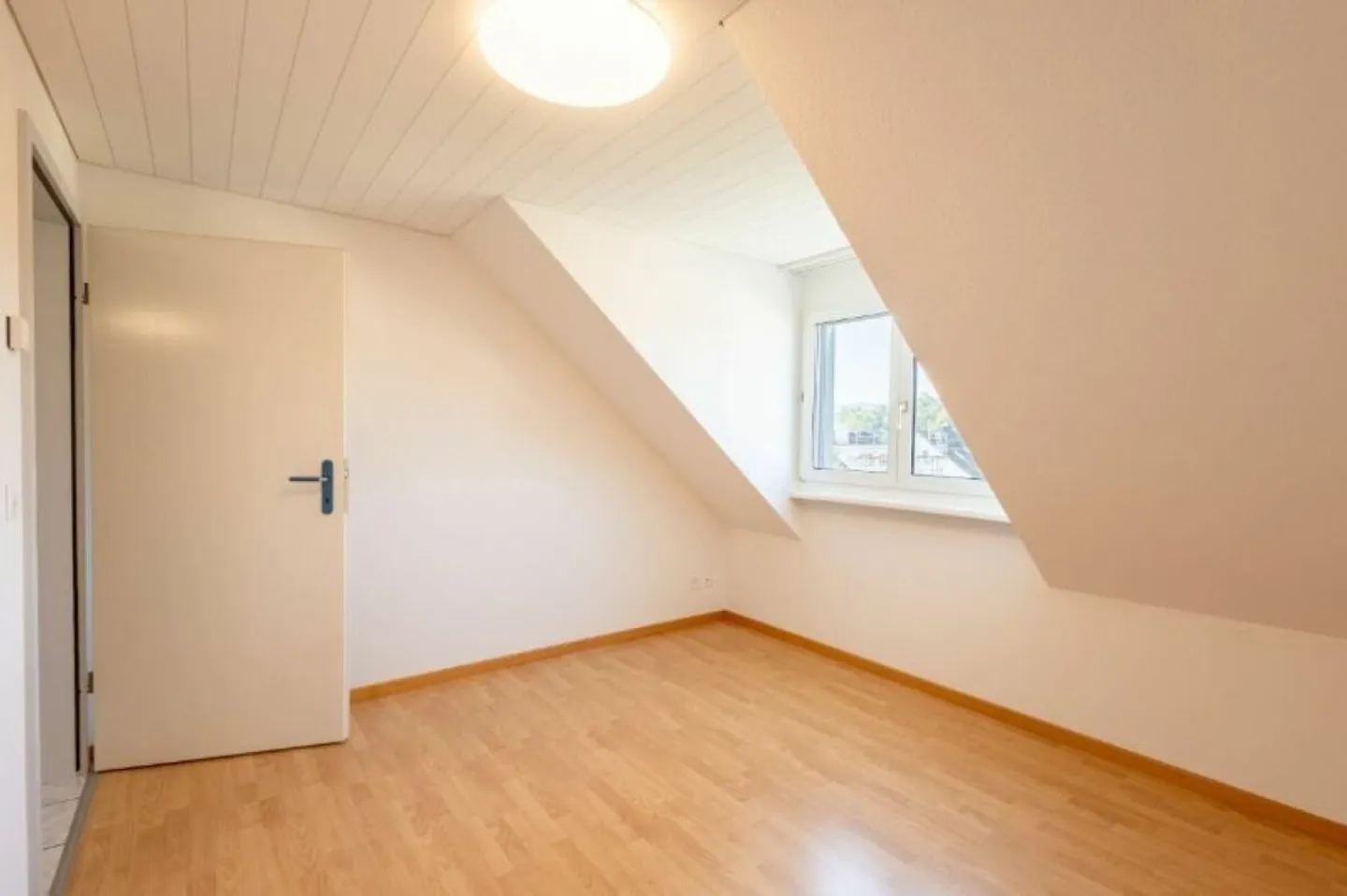 Appartamento accogliente in soffitta a Sulgen - Foto 7 di 9