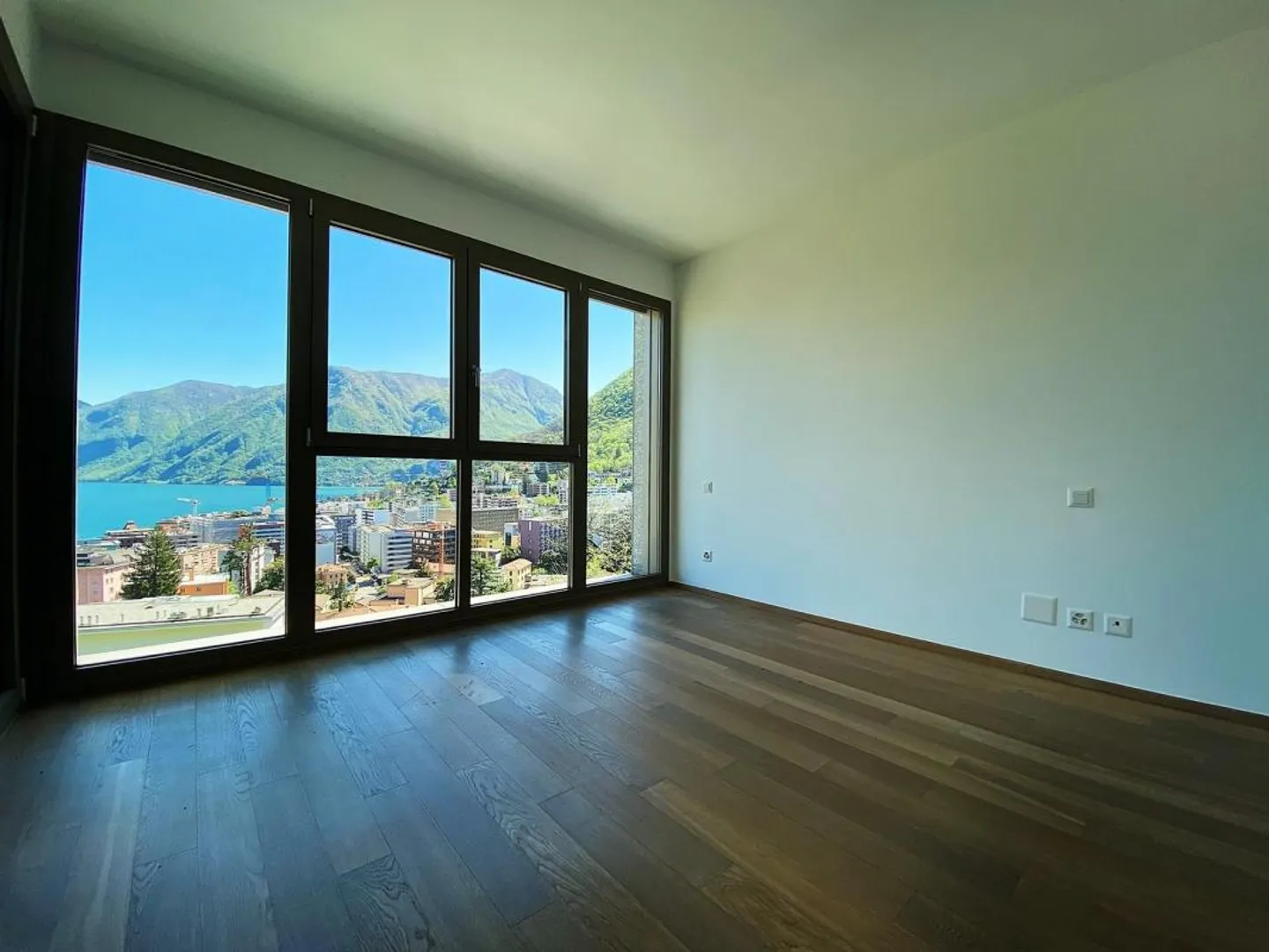 3.5 vista lago mozzafiato - Foto 11 di 21