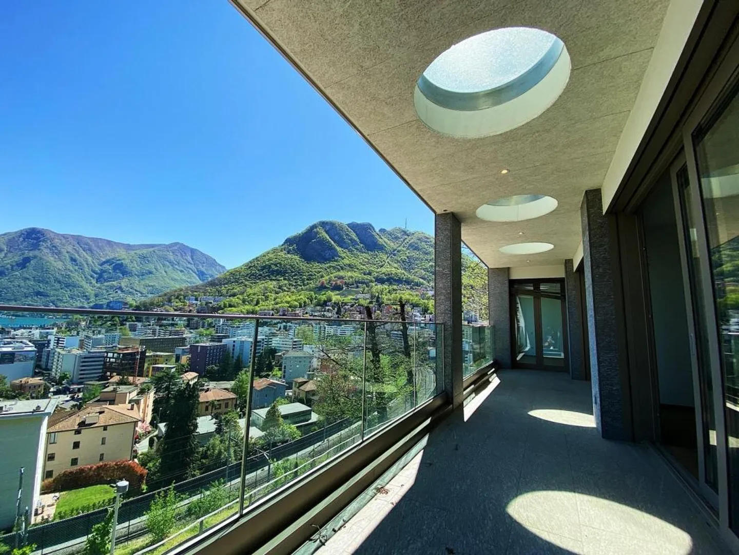 3.5 vista lago mozzafiato - Foto 16 di 21