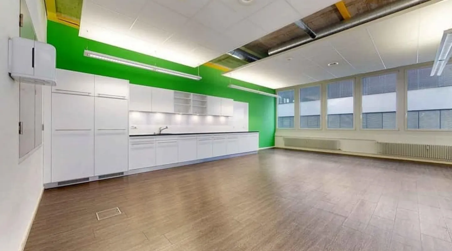Flexible Büro-, Gewerbe- und Lagerflächen 45-592 m² an Toplage im Kägen Reinach BL - Foto 1 di 10