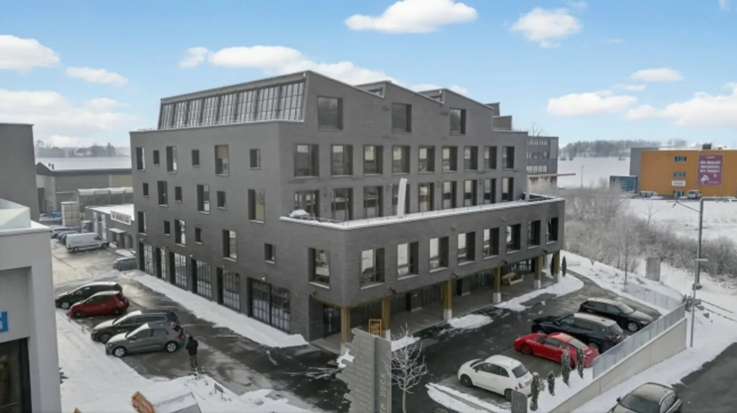 Spazio ufficio esclusivo e completamente sviluppato - Foto 3 di 10