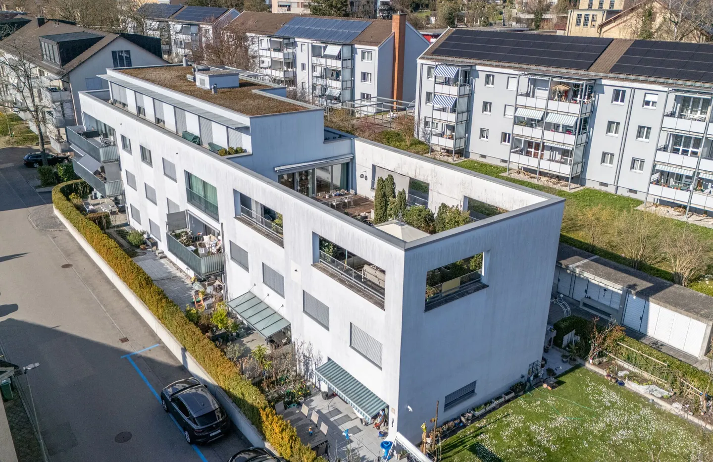 Unique terrace apartment with 136 m² outdoor area and modern living comfort - Photo 2 of 30