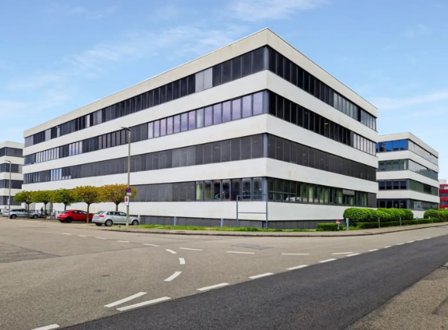 Flexible Büro-, Gewerbe- und Lagerflächen 45-592 m² an Toplage im Kägen Reinach BL - Foto 9 di 10