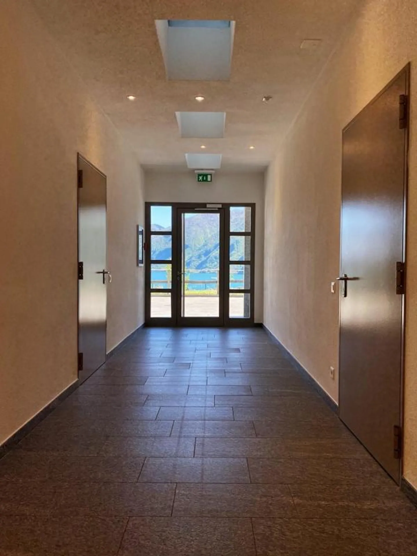 3.5 vista lago mozzafiato - Foto 20 di 21