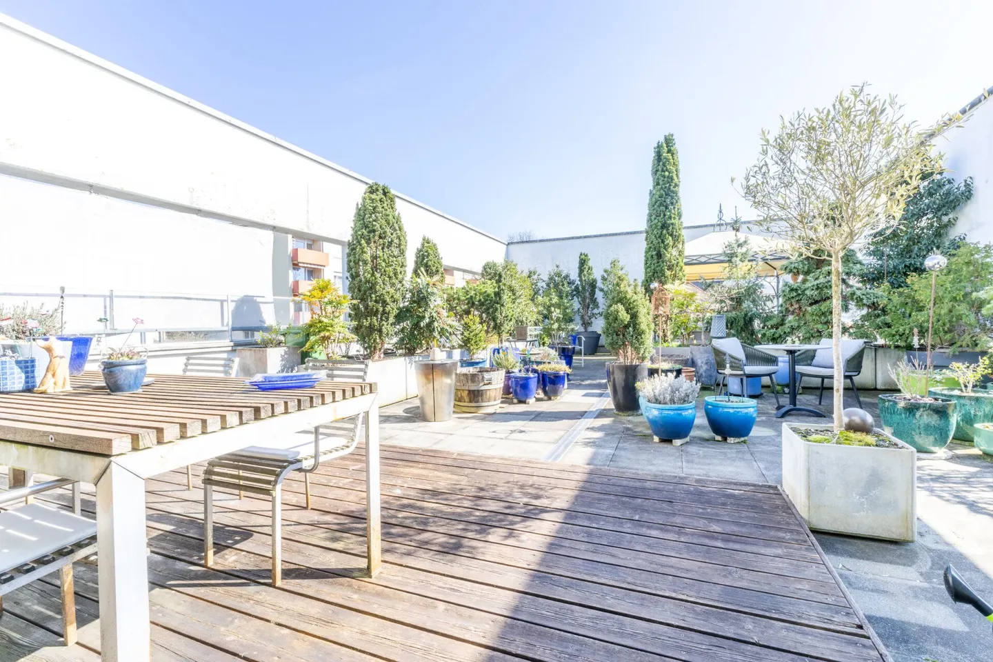 Unique terrace apartment with 136 m² outdoor area and modern living comfort - Photo 17 of 30