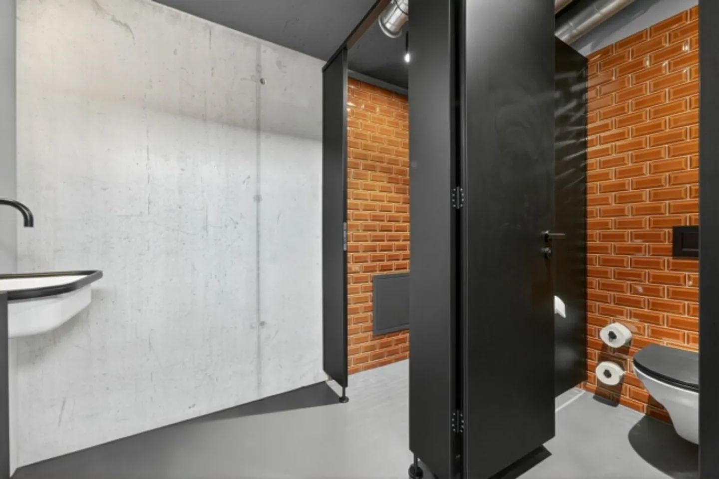 Spazio ufficio esclusivo e completamente sviluppato - Foto 10 di 10