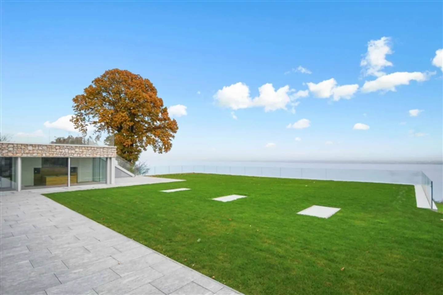 Extraordinary 12-Room Residence with Swimming Pool - Photo 3 of 11