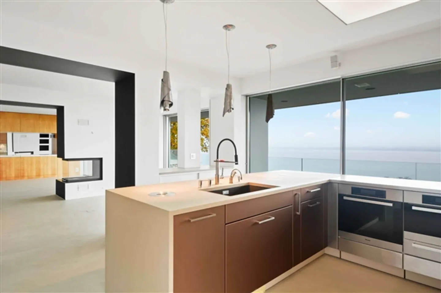 Extraordinary 12-Room Residence with Swimming Pool - Photo 5 of 11