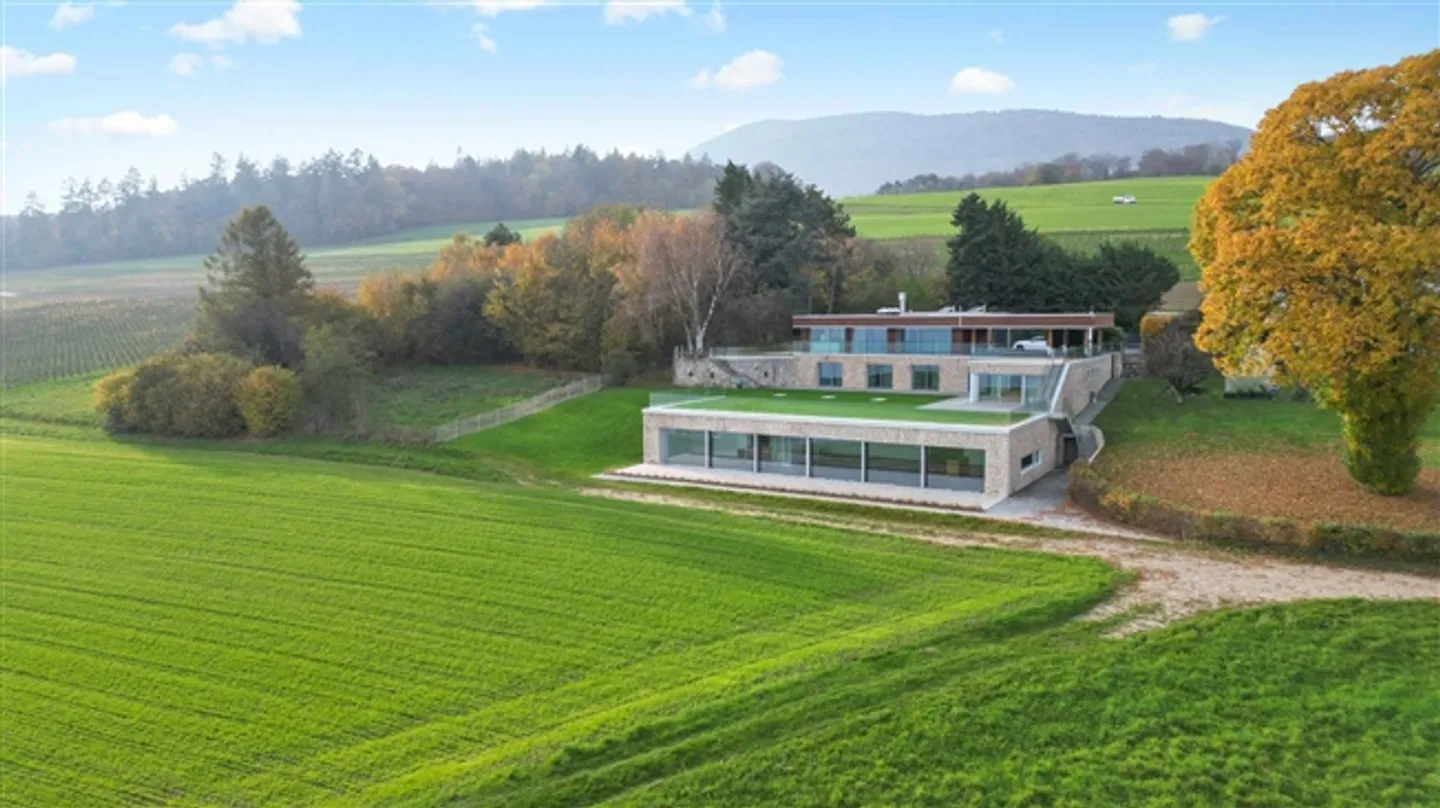 Extraordinary 12-Room Residence with Swimming Pool - Photo 9 of 11